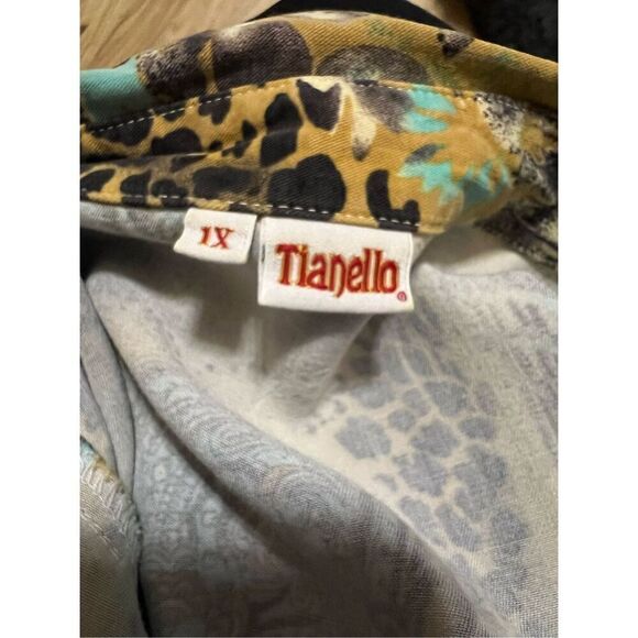 Tianello SS Christina Button Front Blouse Tencel Blend W/ Mixed Earthtone Patter - Picture 6 of 9